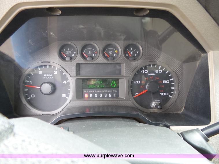 image for item L3727 2008 Ford F450 Super Duty XL Crew Cab flatbed truck