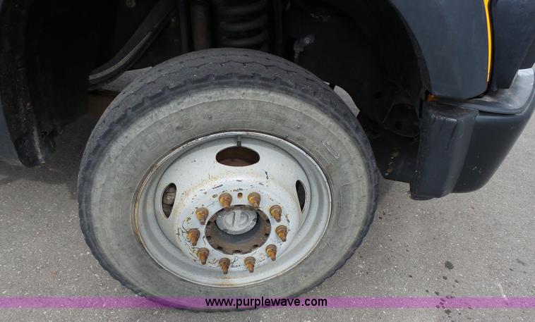 image for item L3727 2008 Ford F450 Super Duty XL Crew Cab flatbed truck