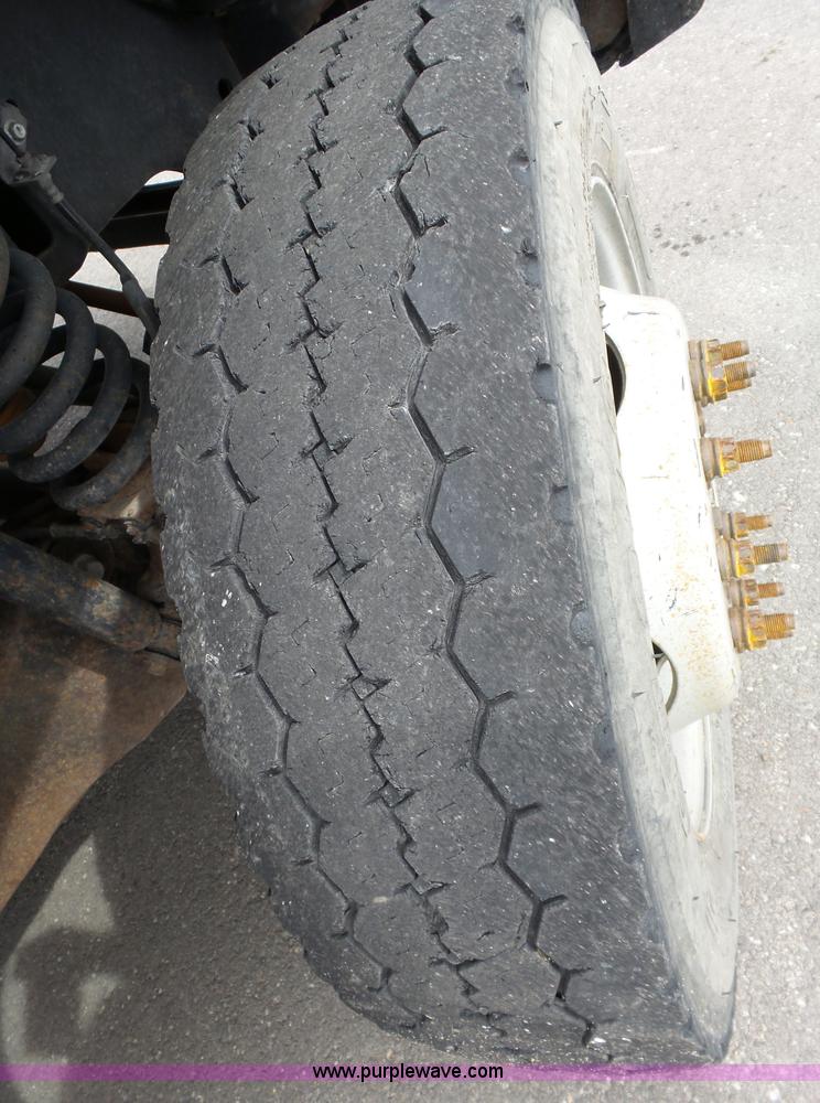 image for item L3727 2008 Ford F450 Super Duty XL Crew Cab flatbed truck