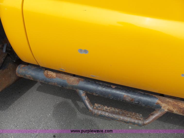 image for item L3727 2008 Ford F450 Super Duty XL Crew Cab flatbed truck