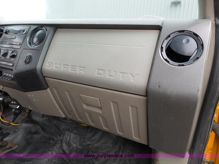 image for item L3727 2008 Ford F450 Super Duty XL Crew Cab flatbed truck