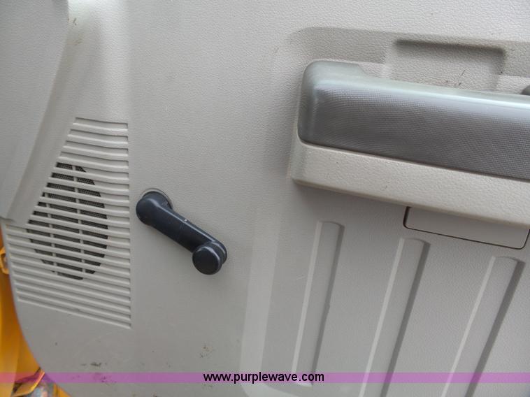 image for item L3727 2008 Ford F450 Super Duty XL Crew Cab flatbed truck