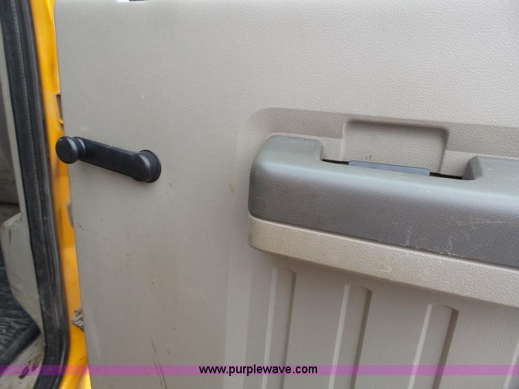 image for item L3727 2008 Ford F450 Super Duty XL Crew Cab flatbed truck