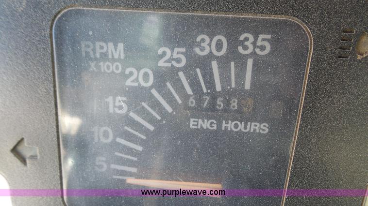 image for item L4751 1992 International 4900 dump truck