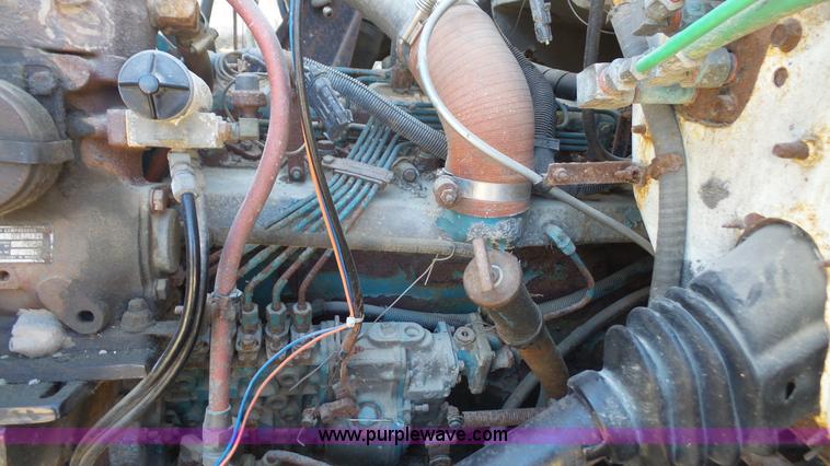 image for item L4751 1992 International 4900 dump truck