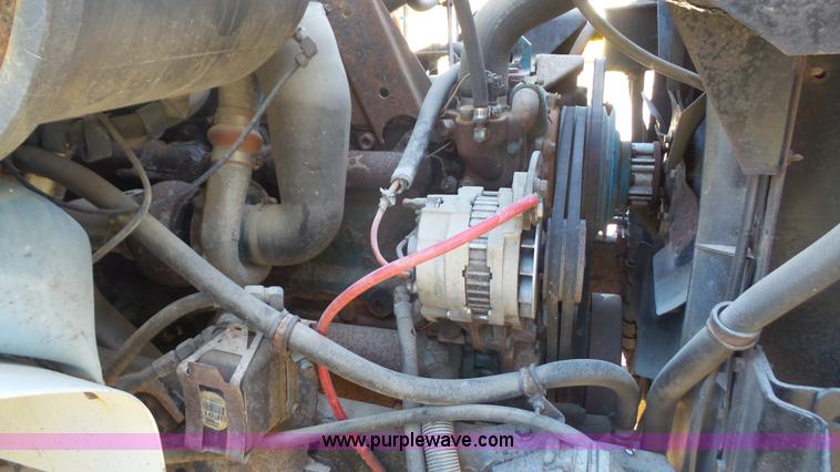 image for item L4751 1992 International 4900 dump truck