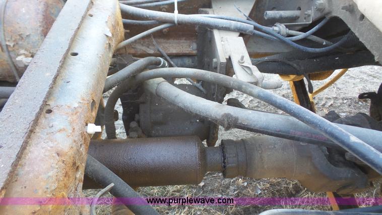 image for item L4751 1992 International 4900 dump truck