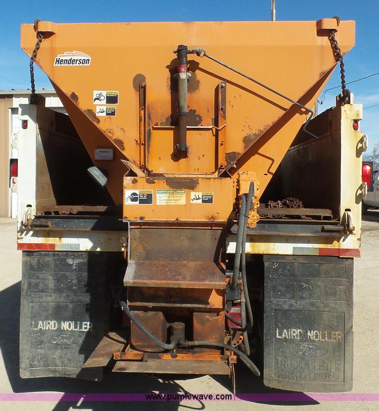 image for item L4753 1995 Ford F800 Super Duty dump truck