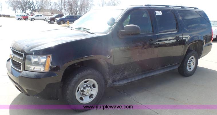 image for item L4787 2010 Chevrolet Suburban 2500 LS SUV