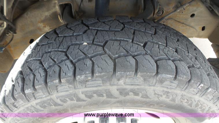 image for item L4787 2010 Chevrolet Suburban 2500 LS SUV