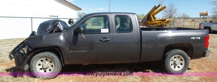 image for item L5788 2011 Chevrolet Silverado Ext. Cab pickup truck