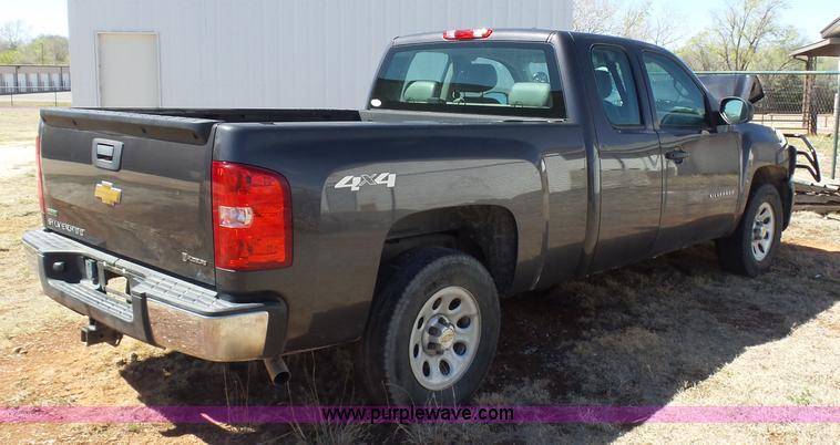 image for item L5788 2011 Chevrolet Silverado Ext. Cab pickup truck