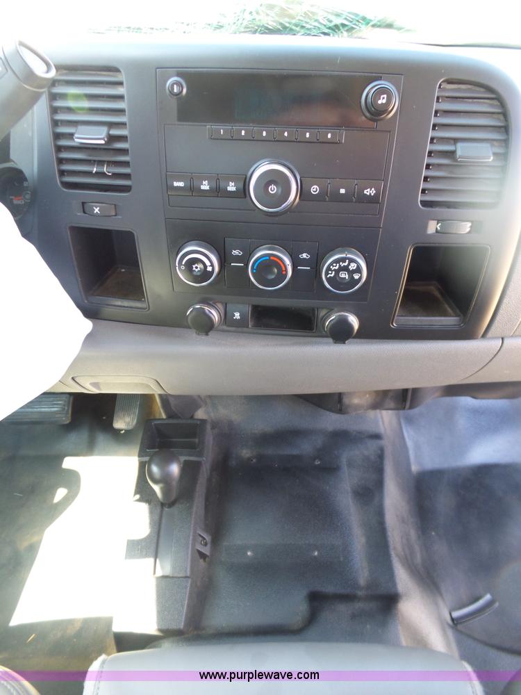 image for item L5788 2011 Chevrolet Silverado Ext. Cab pickup truck