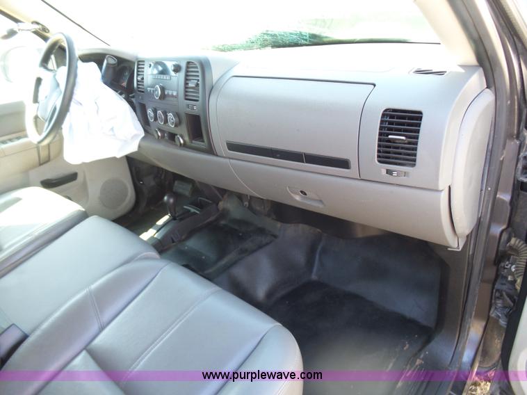 image for item L5788 2011 Chevrolet Silverado Ext. Cab pickup truck