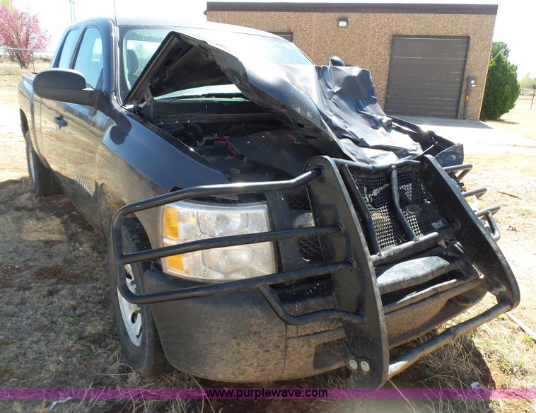 image for item L5788 2011 Chevrolet Silverado Ext. Cab pickup truck