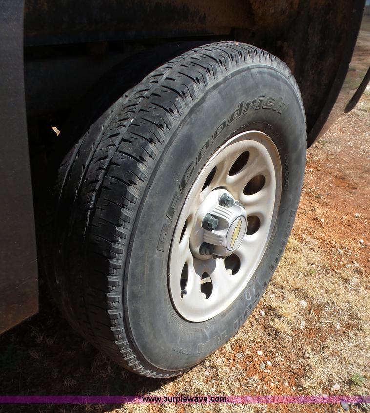 image for item L5788 2011 Chevrolet Silverado Ext. Cab pickup truck