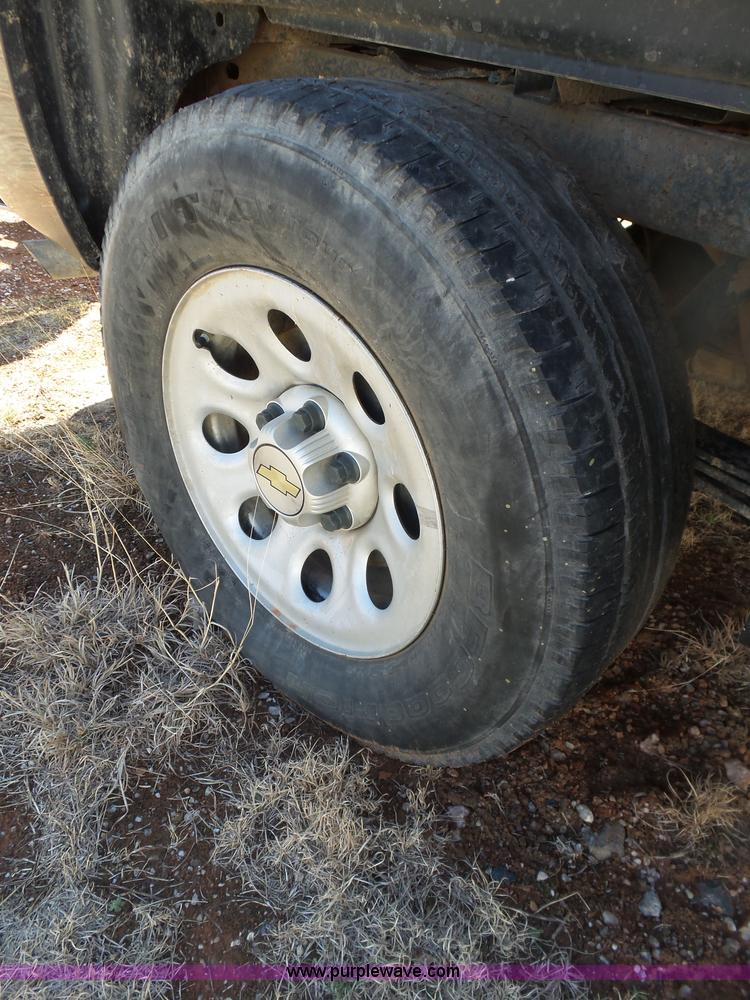 image for item L5788 2011 Chevrolet Silverado Ext. Cab pickup truck