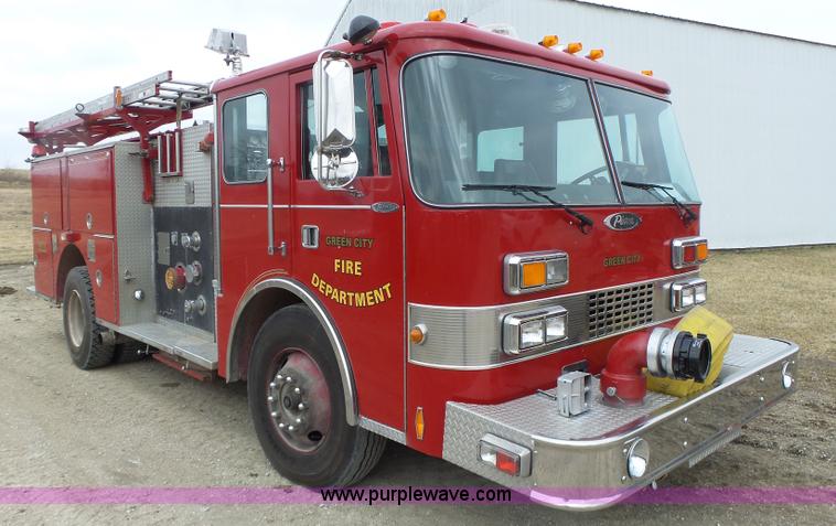 image for item L7130 1991 Pierce Crew Cab fire truck