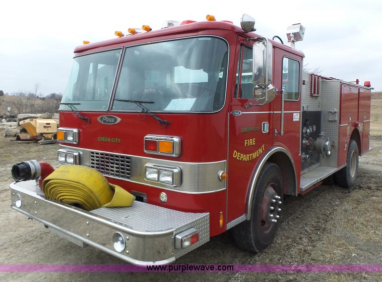 image for item L7130 1991 Pierce Crew Cab fire truck