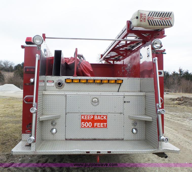image for item L7130 1991 Pierce Crew Cab fire truck