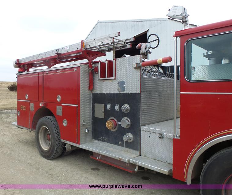 image for item L7130 1991 Pierce Crew Cab fire truck