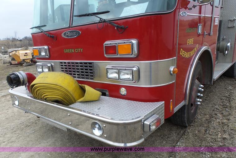 image for item L7130 1991 Pierce Crew Cab fire truck