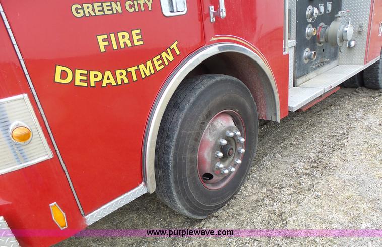 image for item L7130 1991 Pierce Crew Cab fire truck