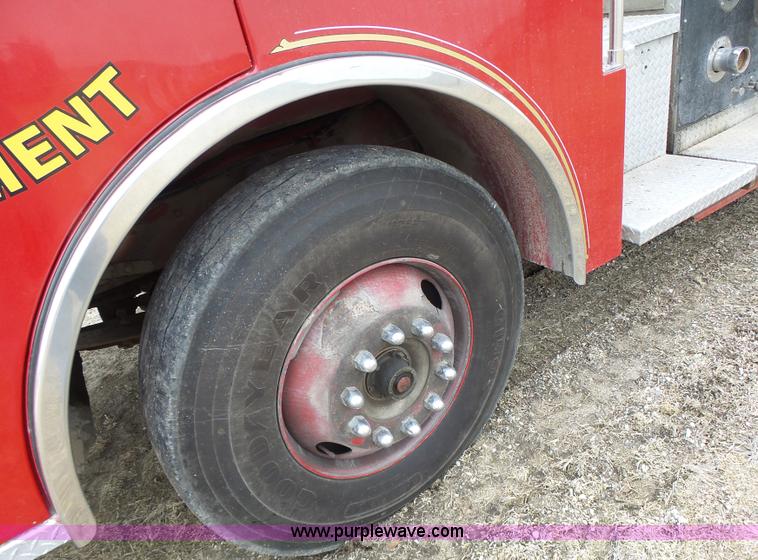 image for item L7130 1991 Pierce Crew Cab fire truck