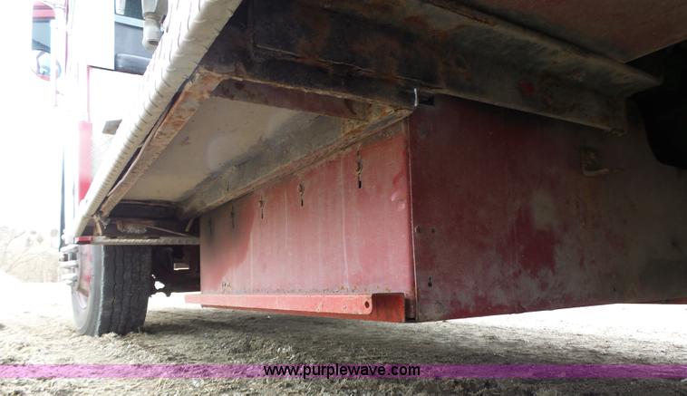 image for item L7130 1991 Pierce Crew Cab fire truck