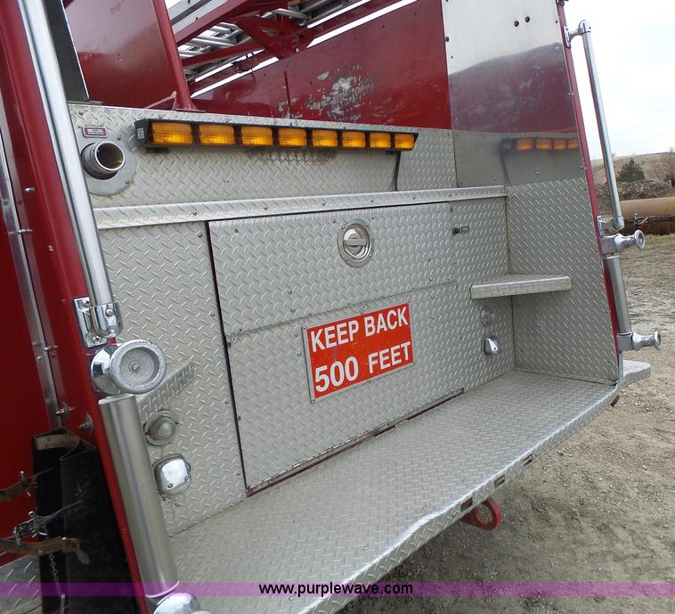 image for item L7130 1991 Pierce Crew Cab fire truck