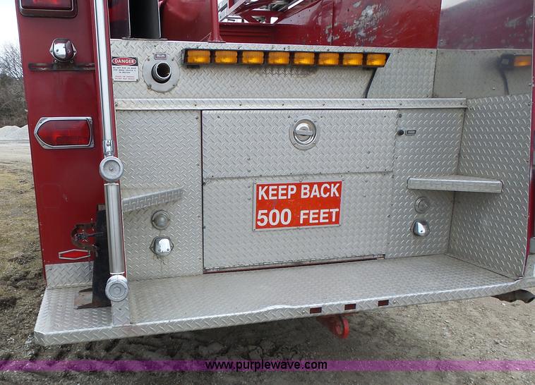 image for item L7130 1991 Pierce Crew Cab fire truck