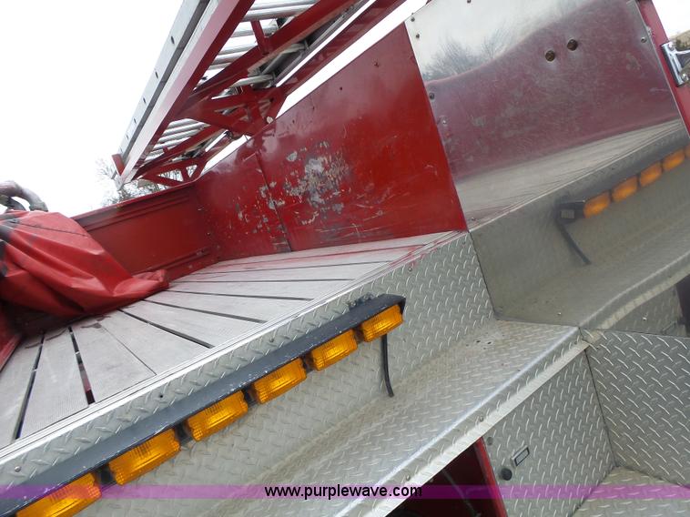 image for item L7130 1991 Pierce Crew Cab fire truck