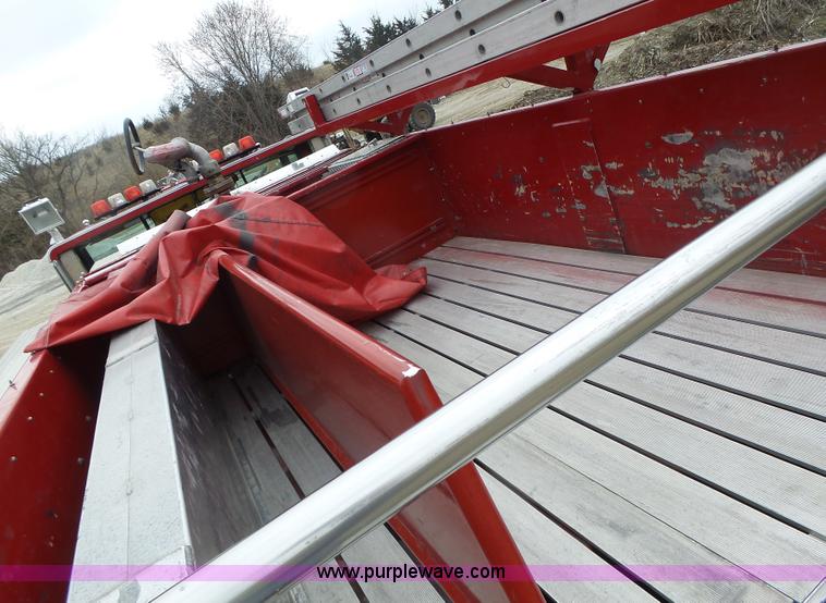 image for item L7130 1991 Pierce Crew Cab fire truck