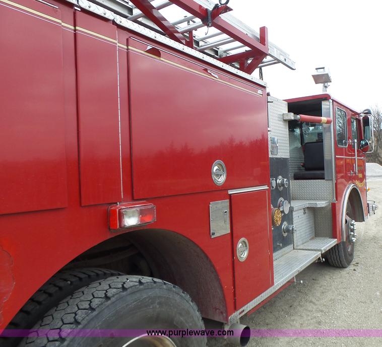 image for item L7130 1991 Pierce Crew Cab fire truck