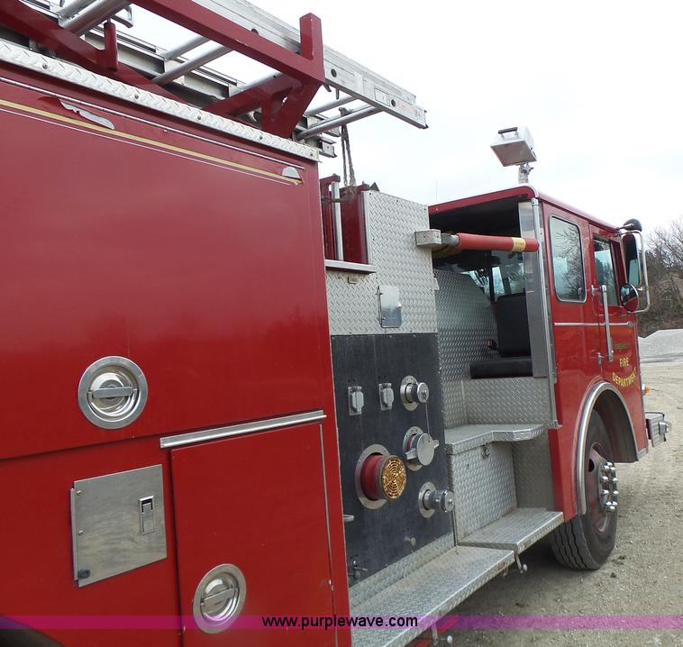 image for item L7130 1991 Pierce Crew Cab fire truck