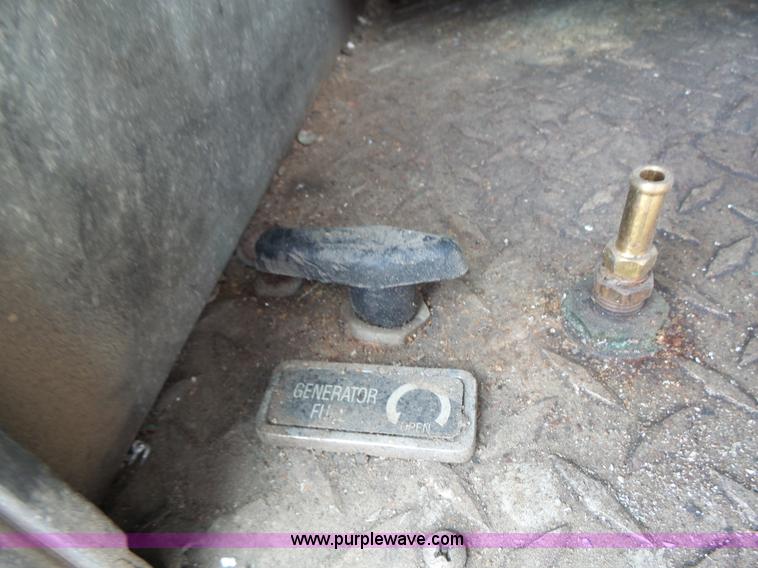 image for item L7130 1991 Pierce Crew Cab fire truck