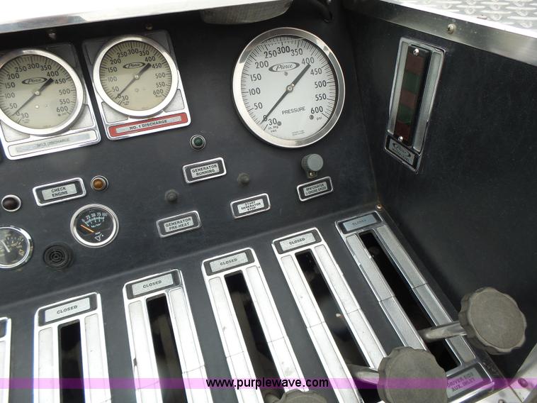 image for item L7130 1991 Pierce Crew Cab fire truck