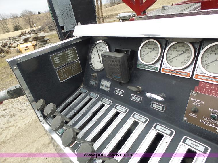 image for item L7130 1991 Pierce Crew Cab fire truck