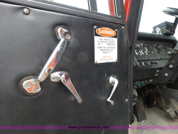 image for item L7130 1991 Pierce Crew Cab fire truck