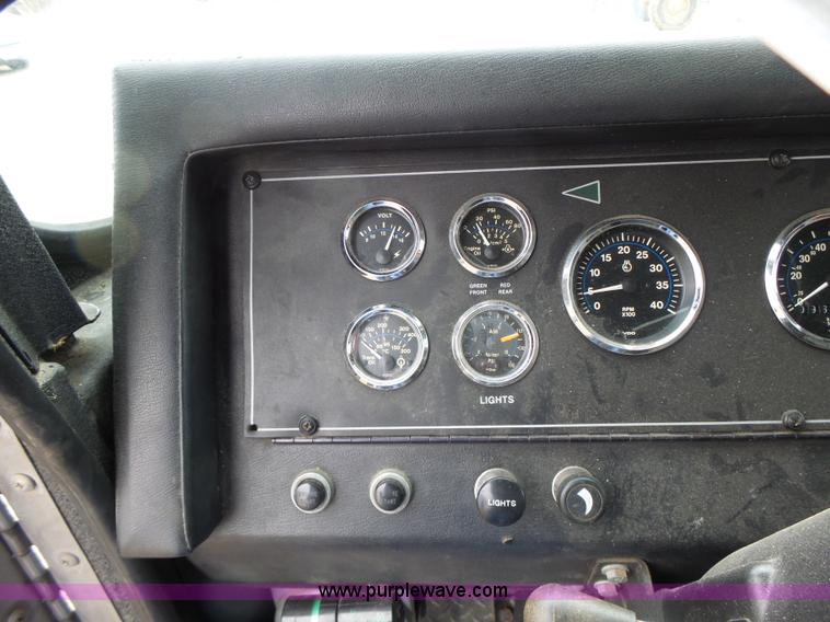 image for item L7130 1991 Pierce Crew Cab fire truck