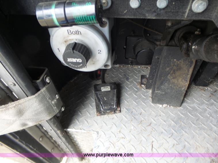 image for item L7130 1991 Pierce Crew Cab fire truck