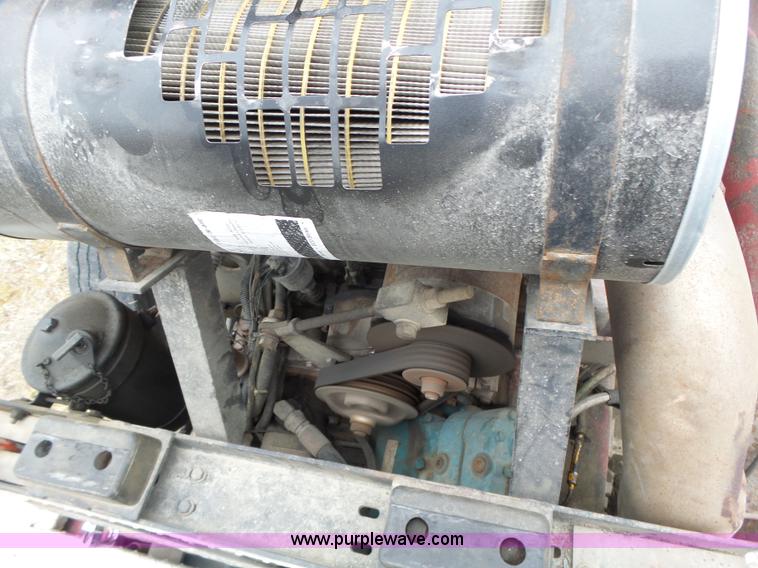 image for item L7130 1991 Pierce Crew Cab fire truck