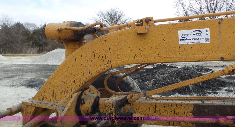 image for item L7131 1966 Allis Chalmers M100 motor grader