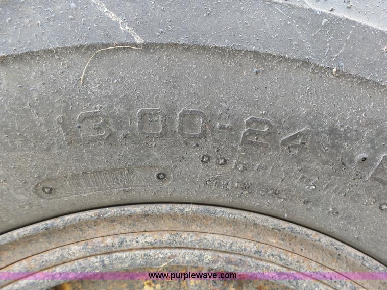 image for item L7131 1966 Allis Chalmers M100 motor grader