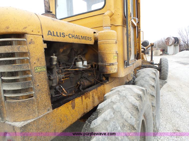 image for item L7131 1966 Allis Chalmers M100 motor grader