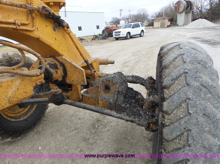 image for item L7131 1966 Allis Chalmers M100 motor grader