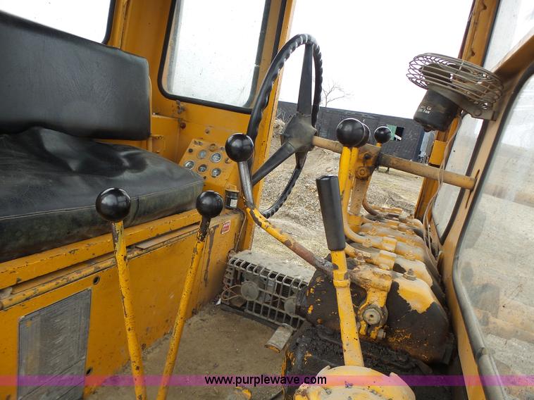 image for item L7131 1966 Allis Chalmers M100 motor grader