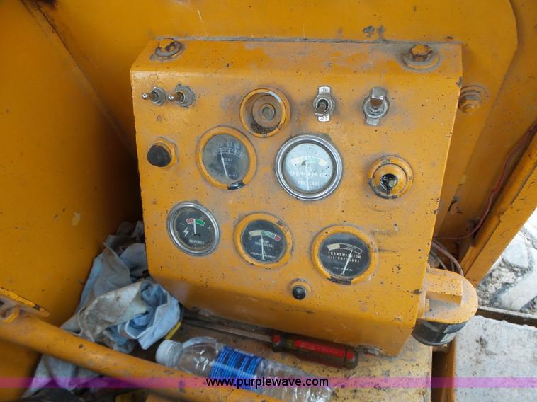 image for item L7131 1966 Allis Chalmers M100 motor grader