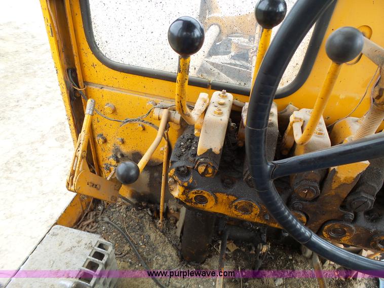 image for item L7131 1966 Allis Chalmers M100 motor grader