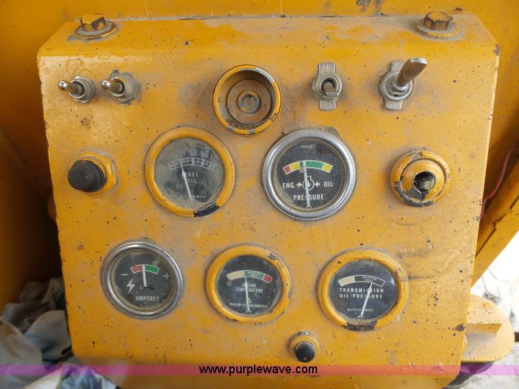 image for item L7131 1966 Allis Chalmers M100 motor grader